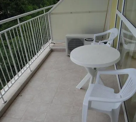 Apartament парк-хотел рива Złote Piaski