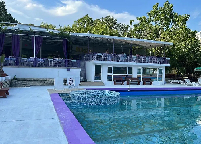 Lägenhet парк-хотел рива *